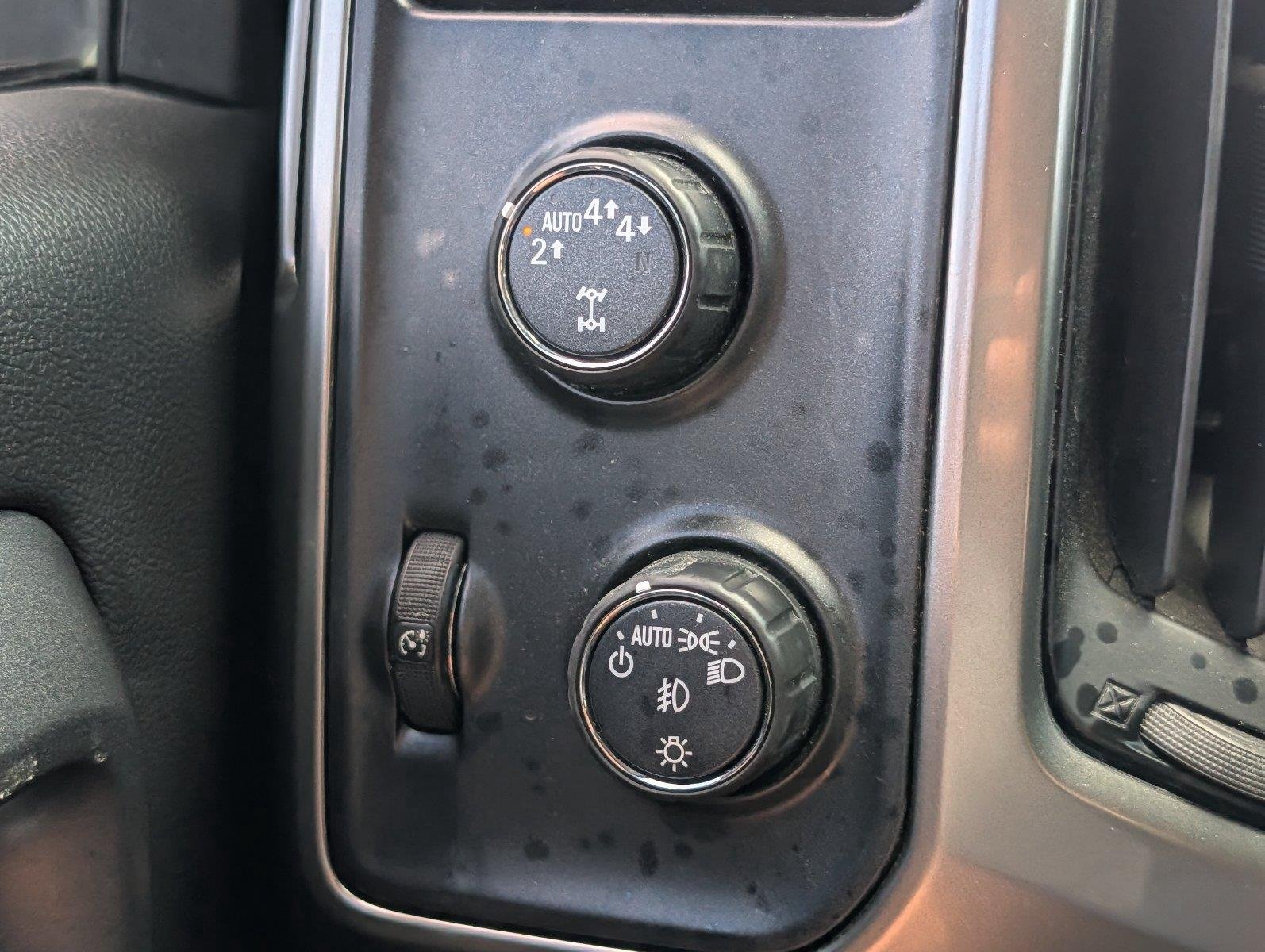 Used 2018 Black Chevrolet LT image 25