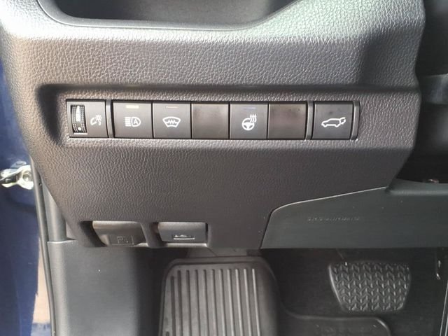 Used 2024  Toyota XLE image 22