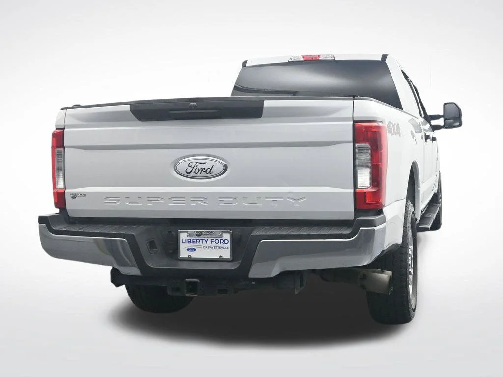 Used 2019 Oxford White Ford XLT image 7