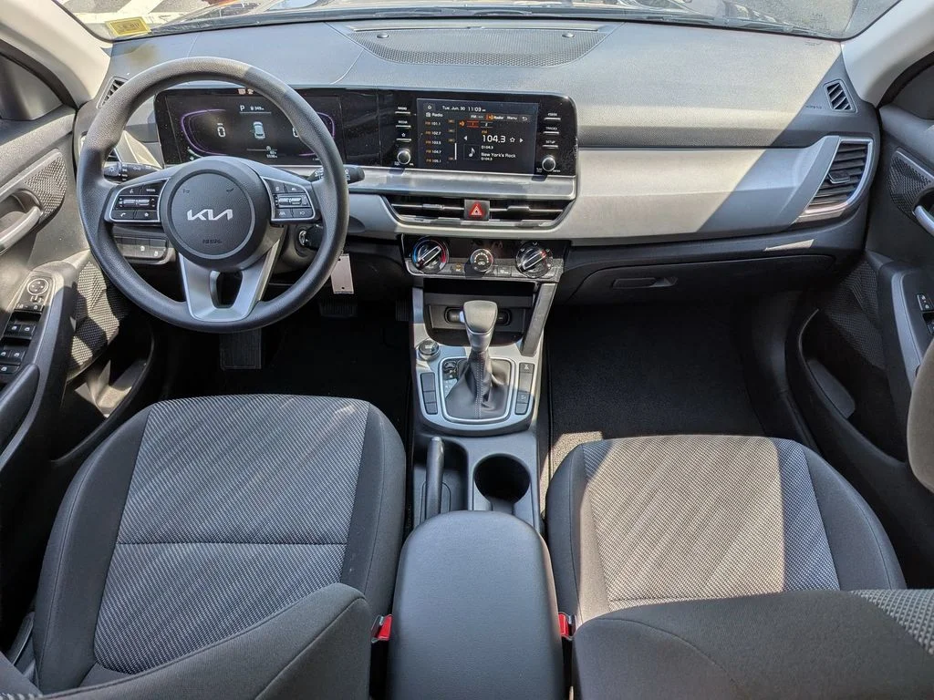 Used 2025 Blue Kia LX image 19