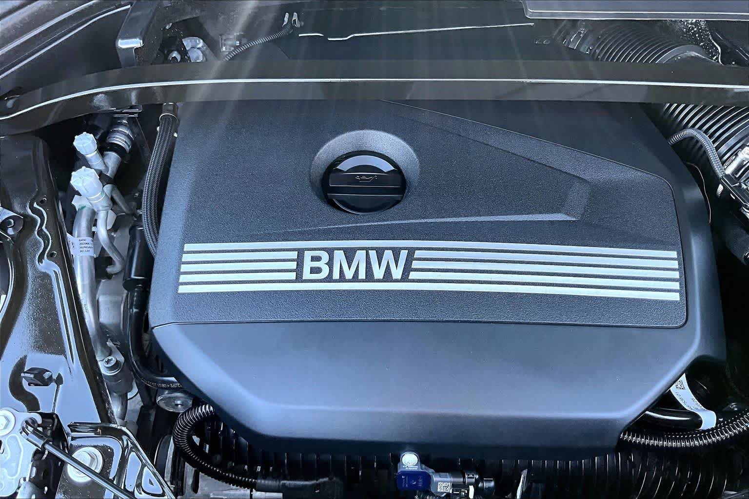 Used 2025  BMW xDrive28i image 32