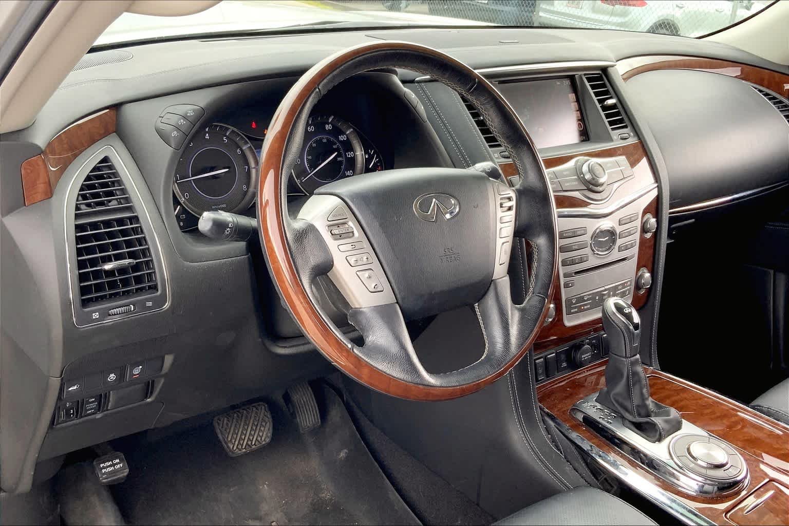 Used 2019 Liquid Platinum INFINITI LUXE image 18