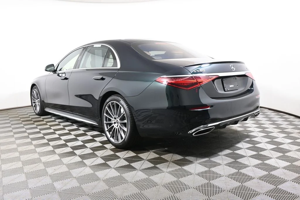 Certified Used 2026 Green Mercedes-Benz S 580 image 5