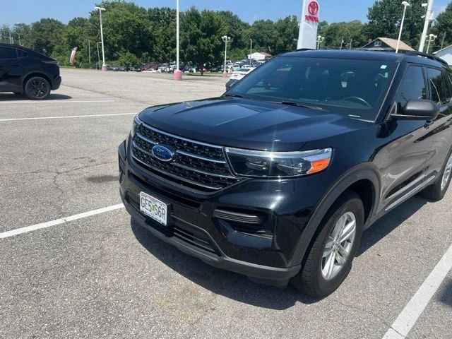 Used 2020 Black Ford XLT image 3