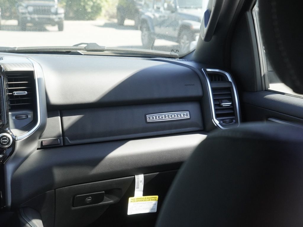 New 2026 Bright White Clear-Coat Exterior Paint RAM Big Horn/Lone Star image 26