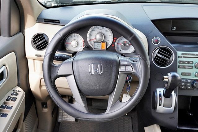 Used 2009 Gray Honda LX image 19