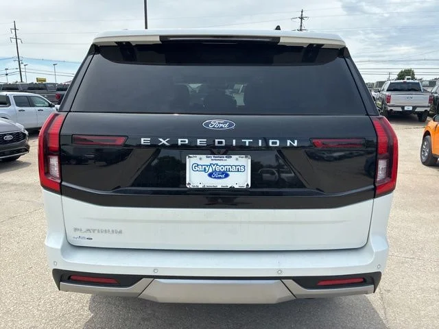 New 2026 Star White Metallic Tri-Coat Ford Platinum® image 6