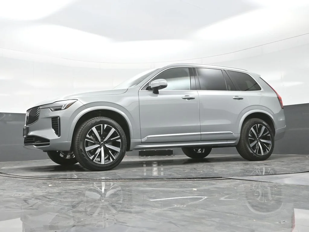 New 2026 Vapour Grey Volvo Core image 33