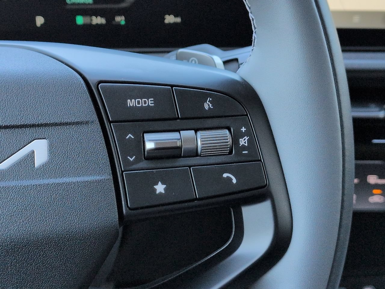 New 2026 Wolf Gray Kia Light Long Range image 29