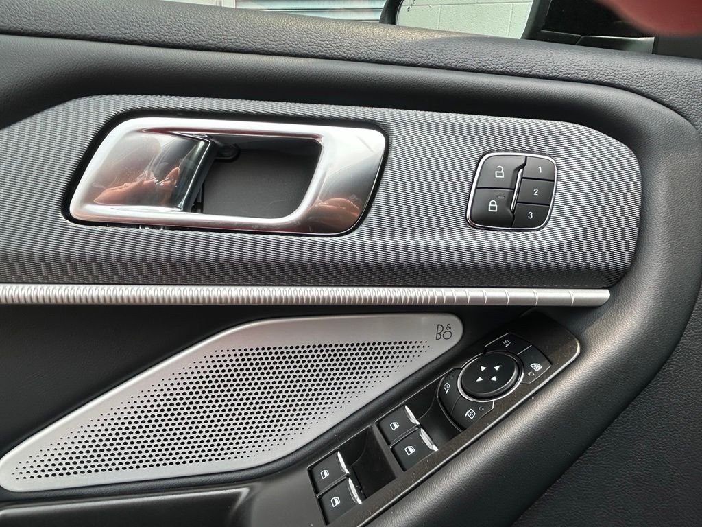 New 2026 Agate Black Metallic Ford ST image 16