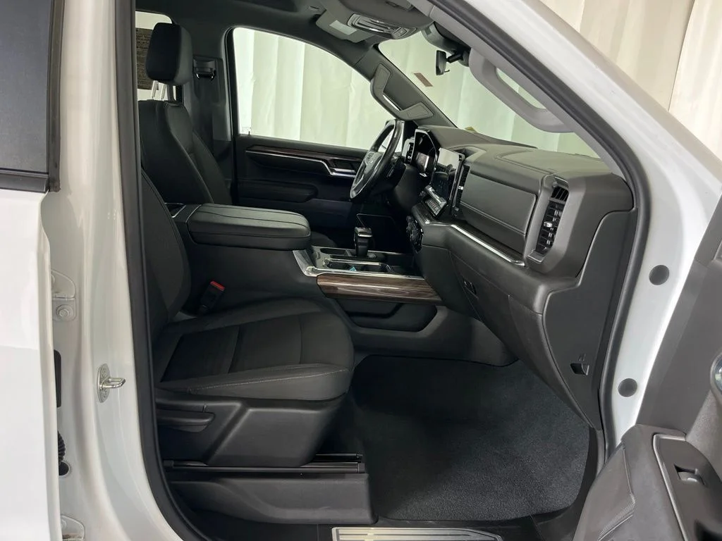 Used 2023 White Chevrolet RST image 19