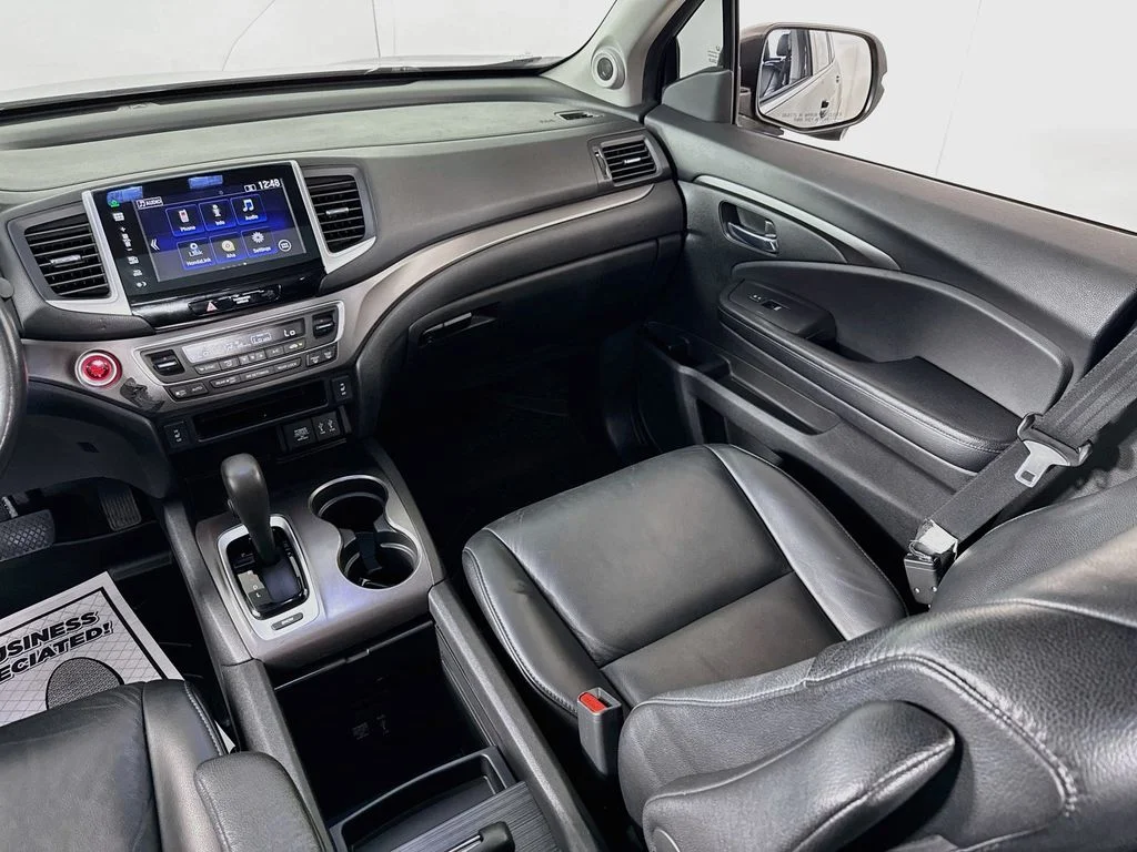 Used 2016 Crystal Black Pearl Honda EX-L image 23