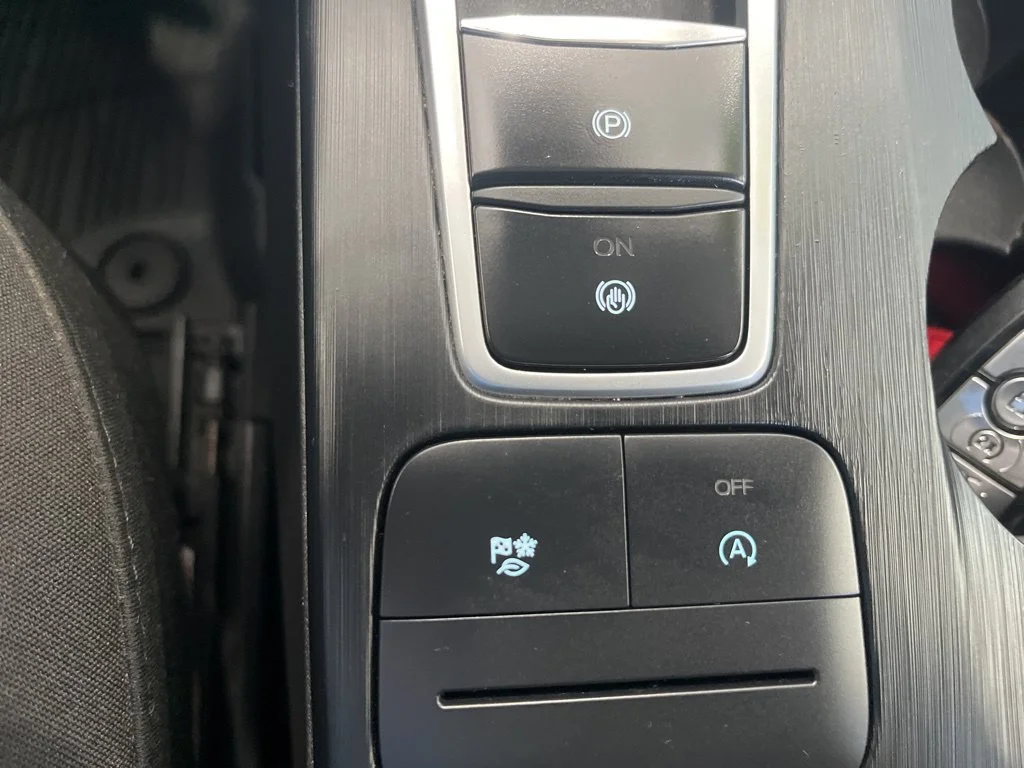 Used 2023 Black Metallic Ford Active image 23