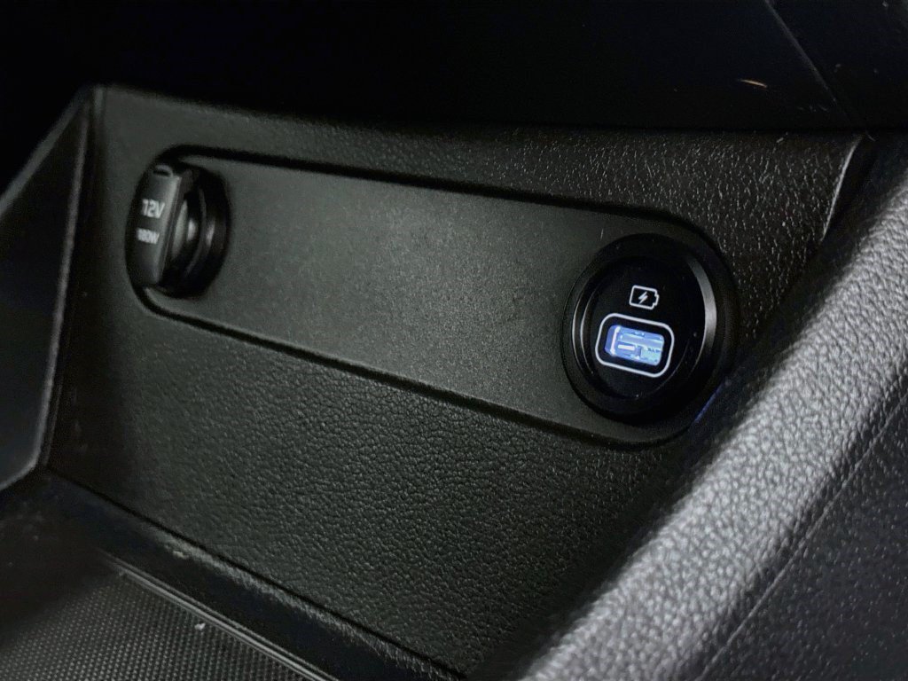 Used 2022 Hampton Gray Hyundai SEL image 37