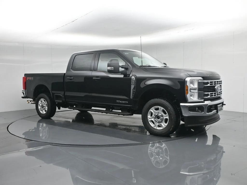 New 2026 Agate Black Metallic Ford XLT image 25