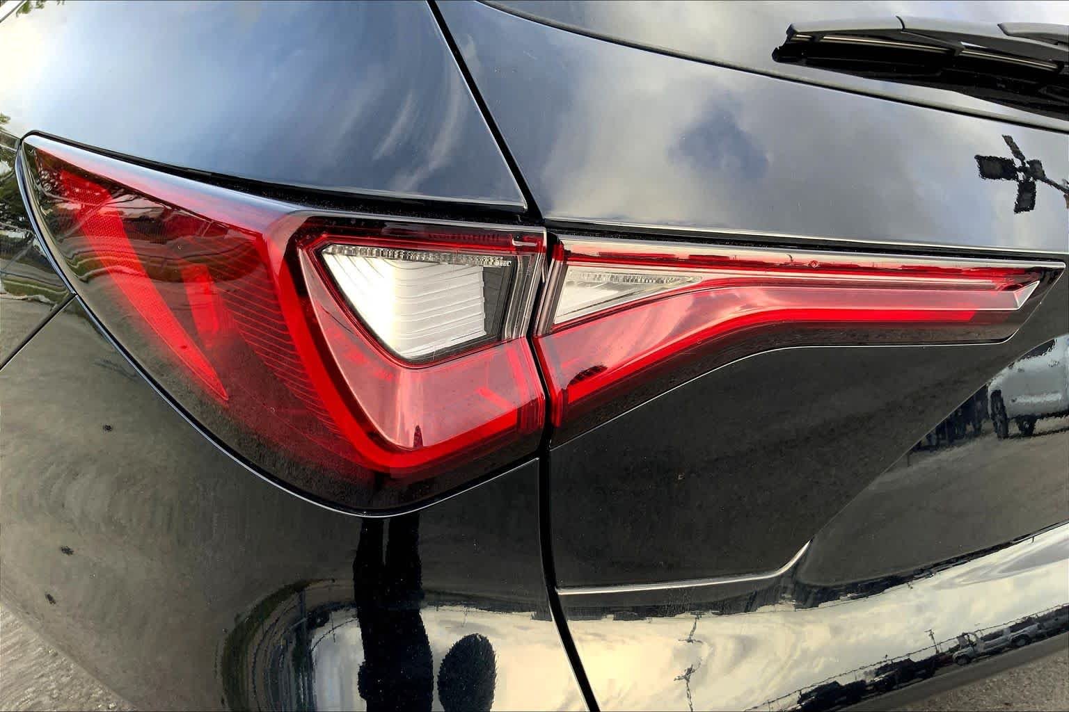 Used 2025 Majestic Black Pearl Acura  image 43