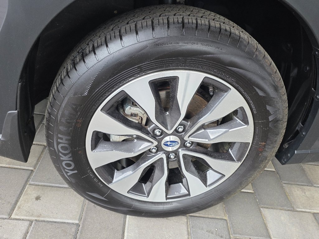 Used 2025 Magnetite Gray Metallic Subaru Limited image 19