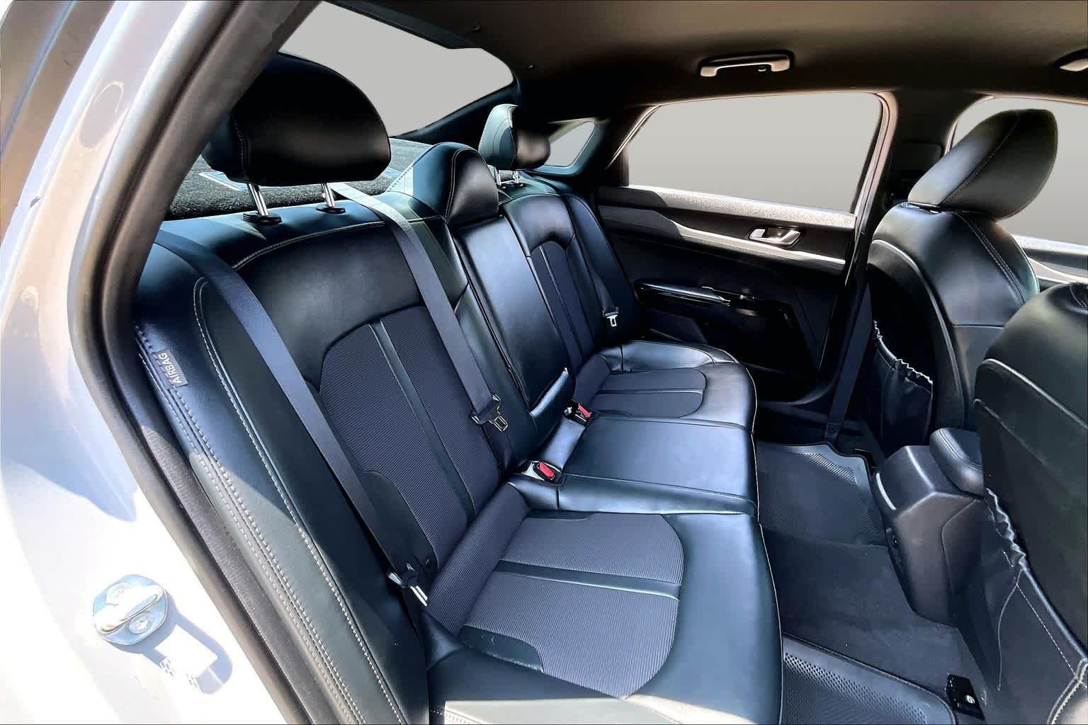 Used 2024 Wolf Gray Kia GT-Line image 19