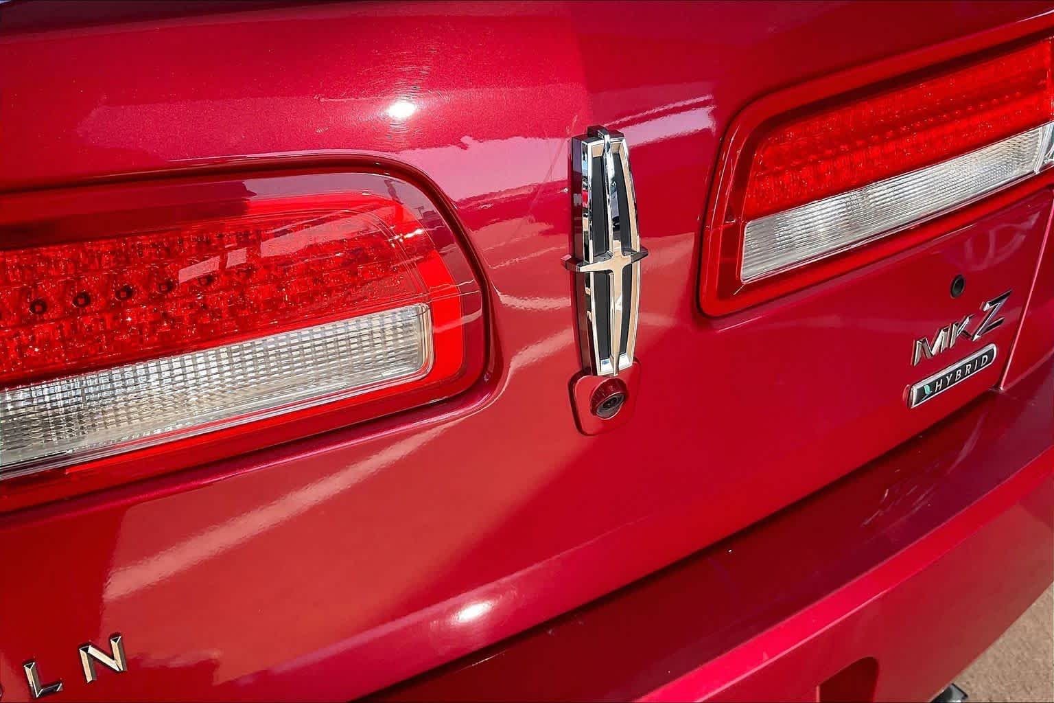 Used 2011 Red Candy Metallic Tint Lincoln Hybrid image 28