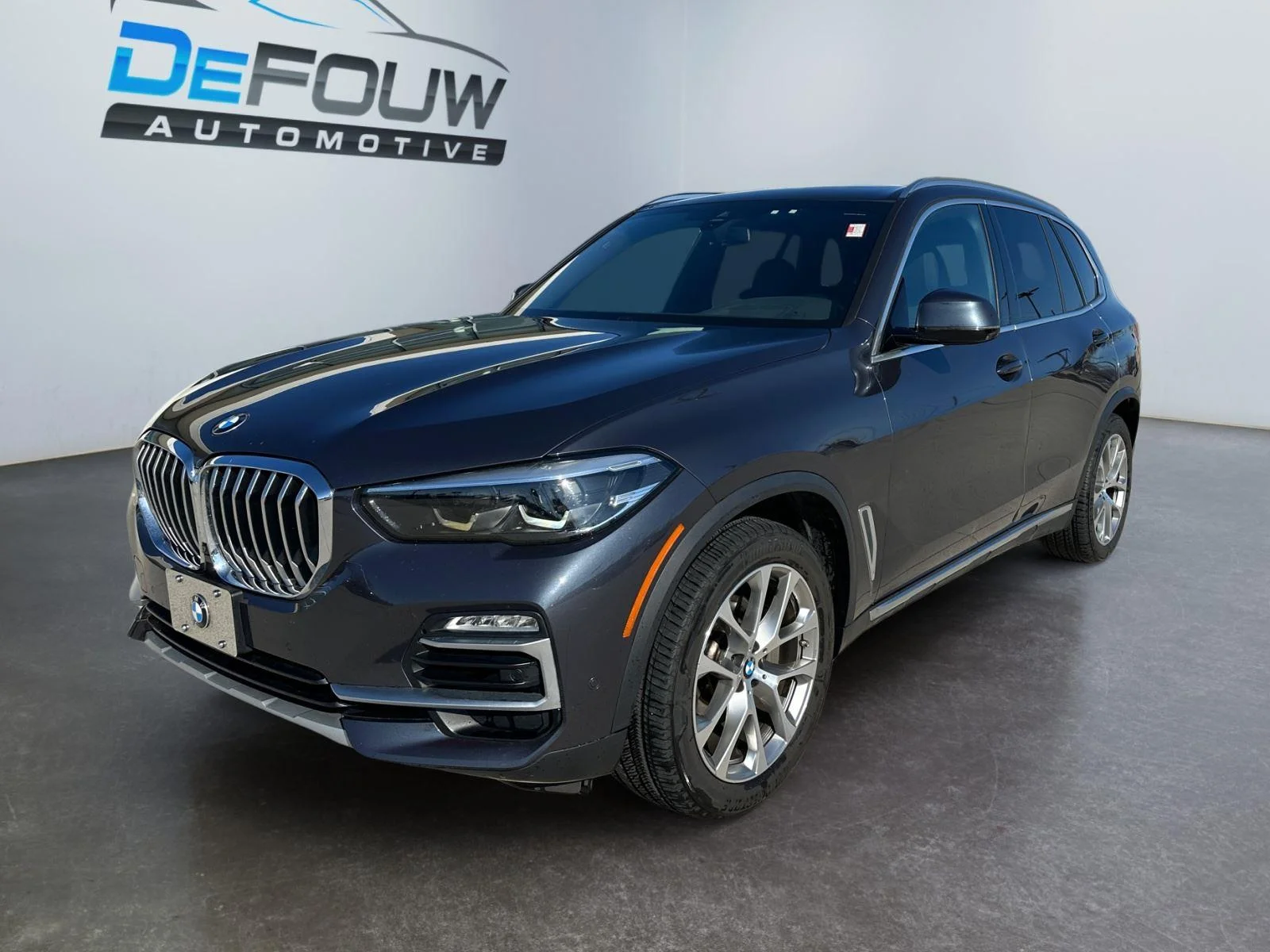 Used 2021 Arctic Grey Metallic BMW xDrive40i image 9