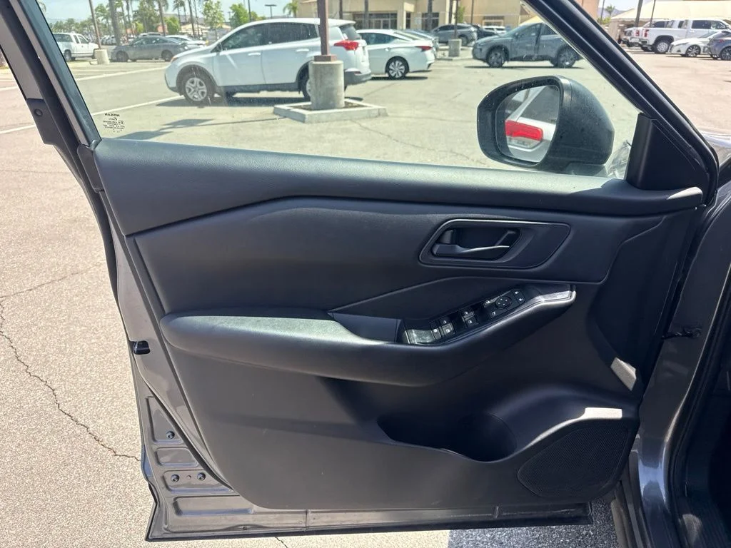 Used 2024 Gray Nissan S image 12