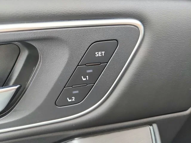 Used 2026 Gray Nissan Platinum image 21