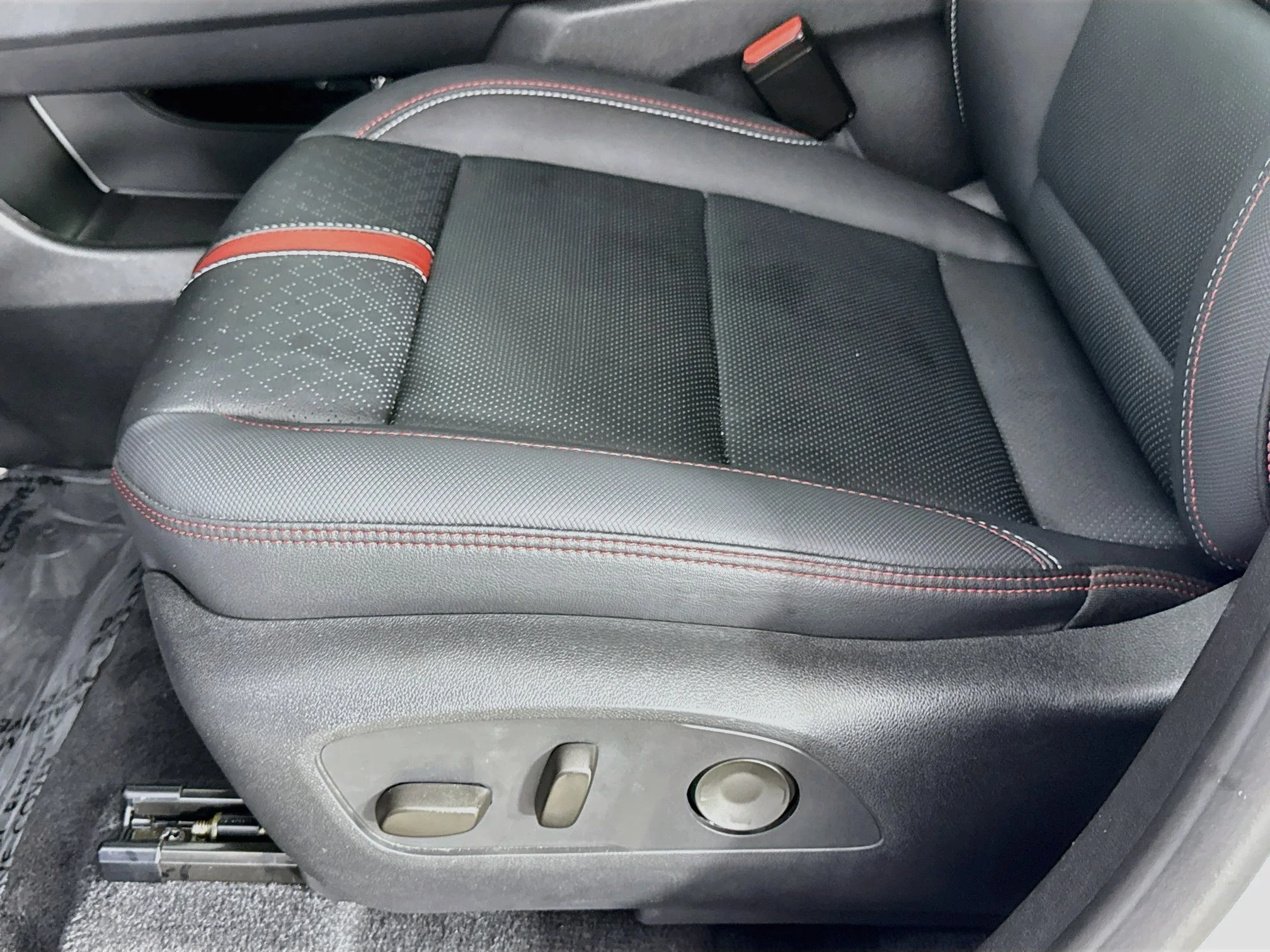 Used 2024 Iridescent Pearl Tricoat Chevrolet RS image 21