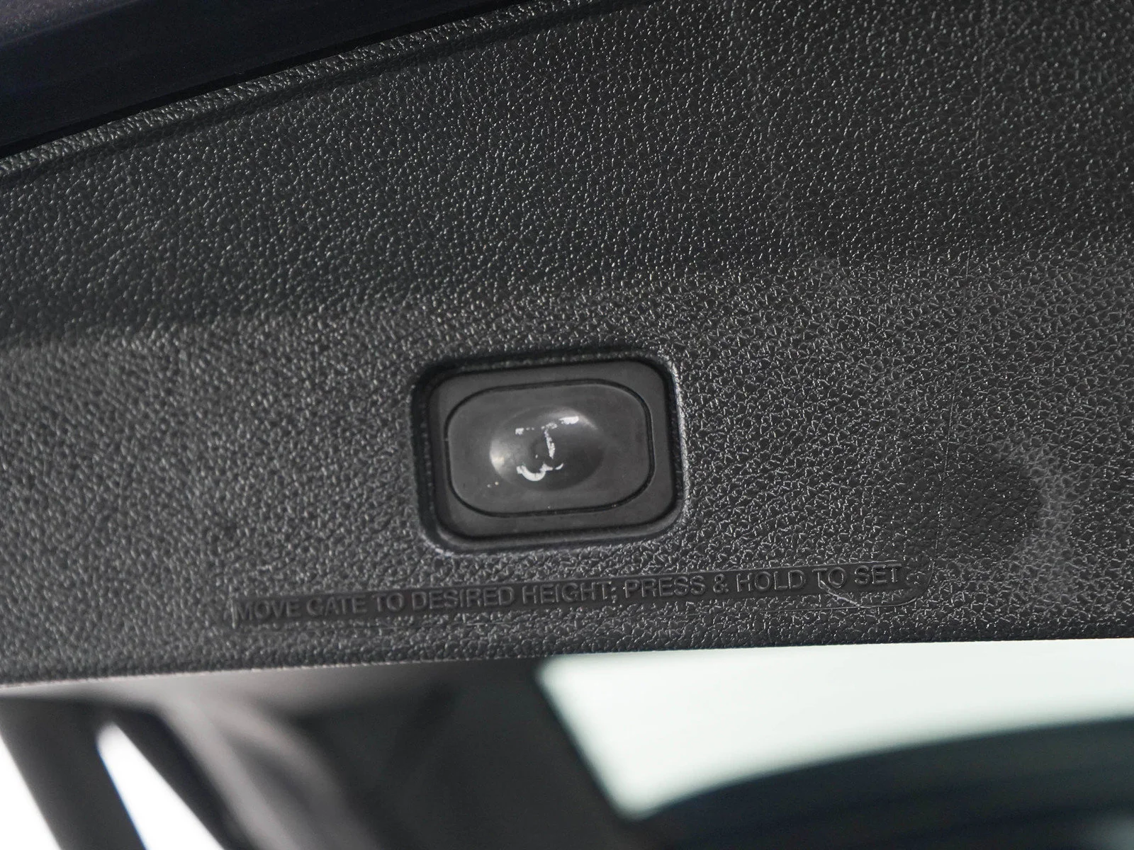 Used 2017 Quartz Metallic Ford Sport image 18