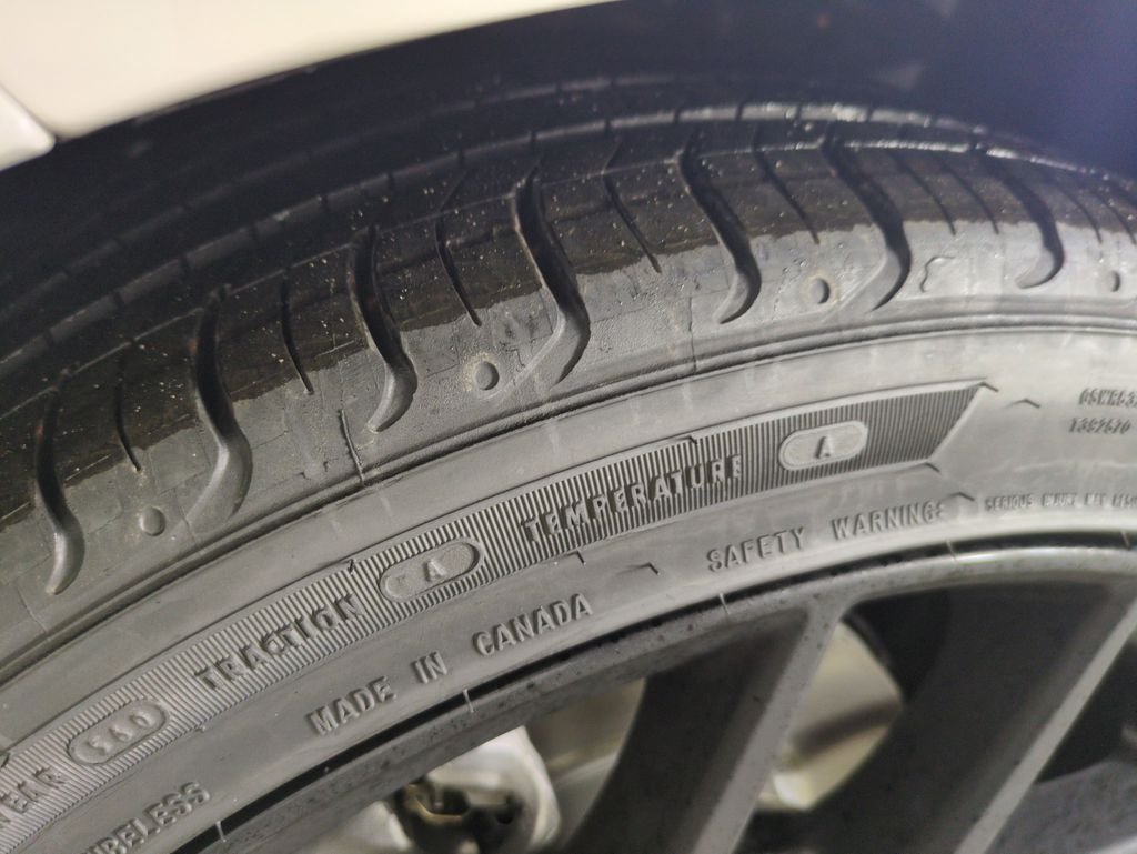 2026 Honda Civic Hatchback Sport - Photo 26