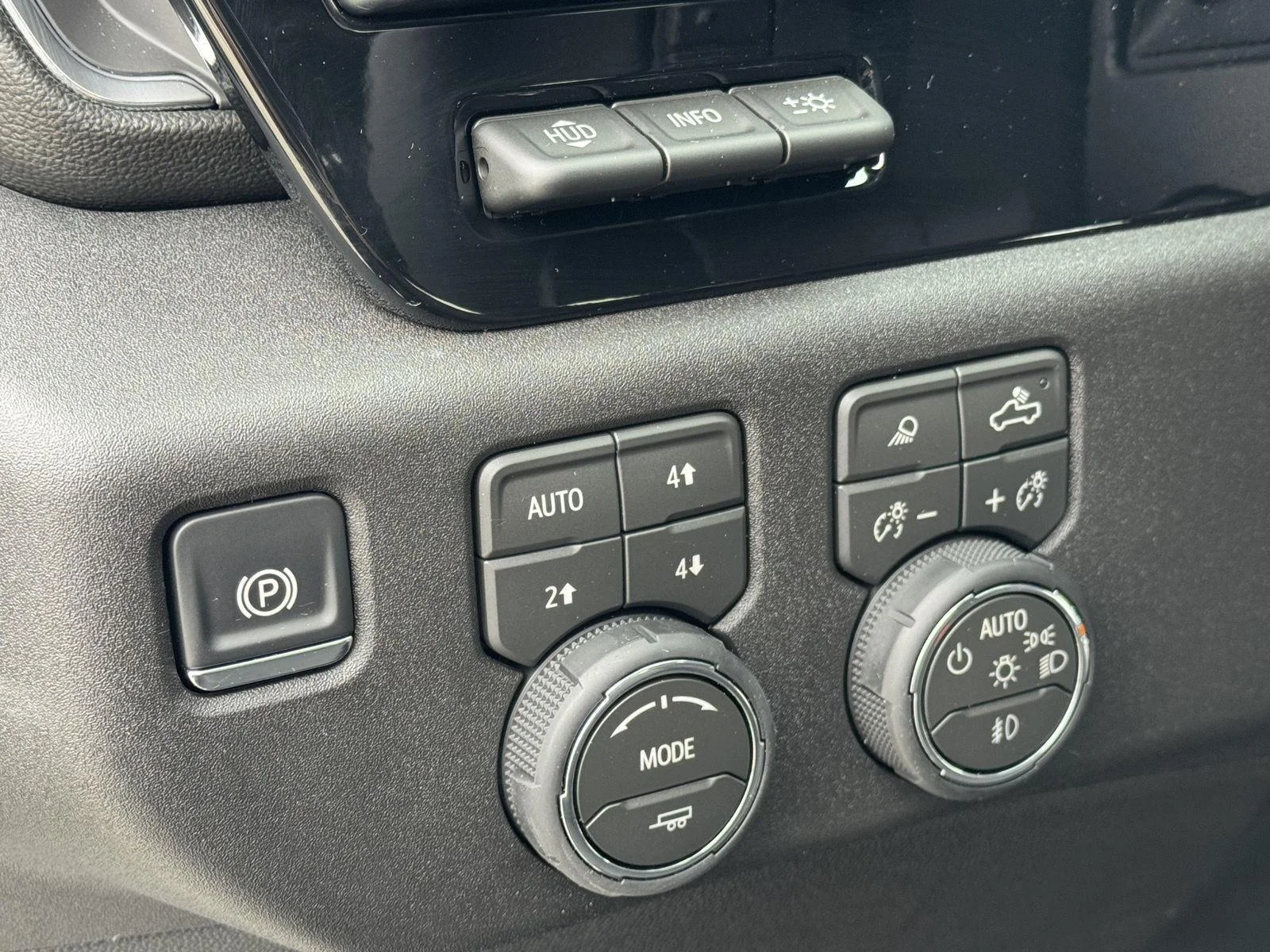 2026 Chevrolet Silverado 1500 LTZ - Photo 11