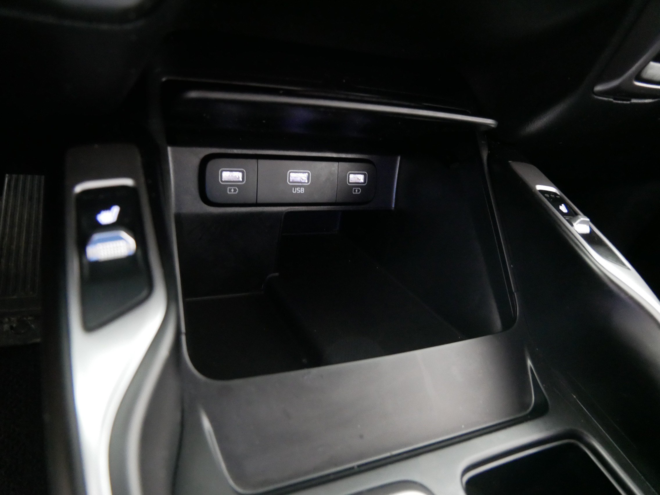 2022 Kia Sorento X-Line S - Photo 31