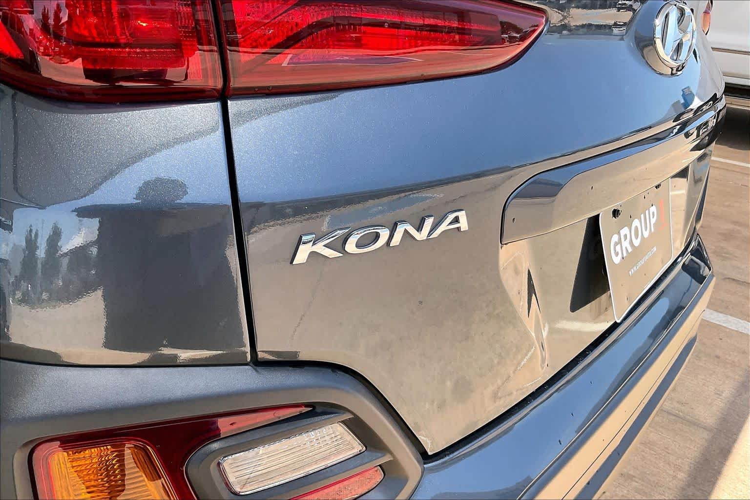 Used 2021 Thunder Gray Hyundai SE image 10