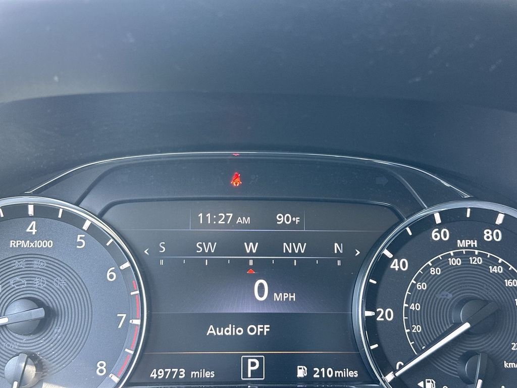 Used 2024 Gray INFINITI LUXE image 4