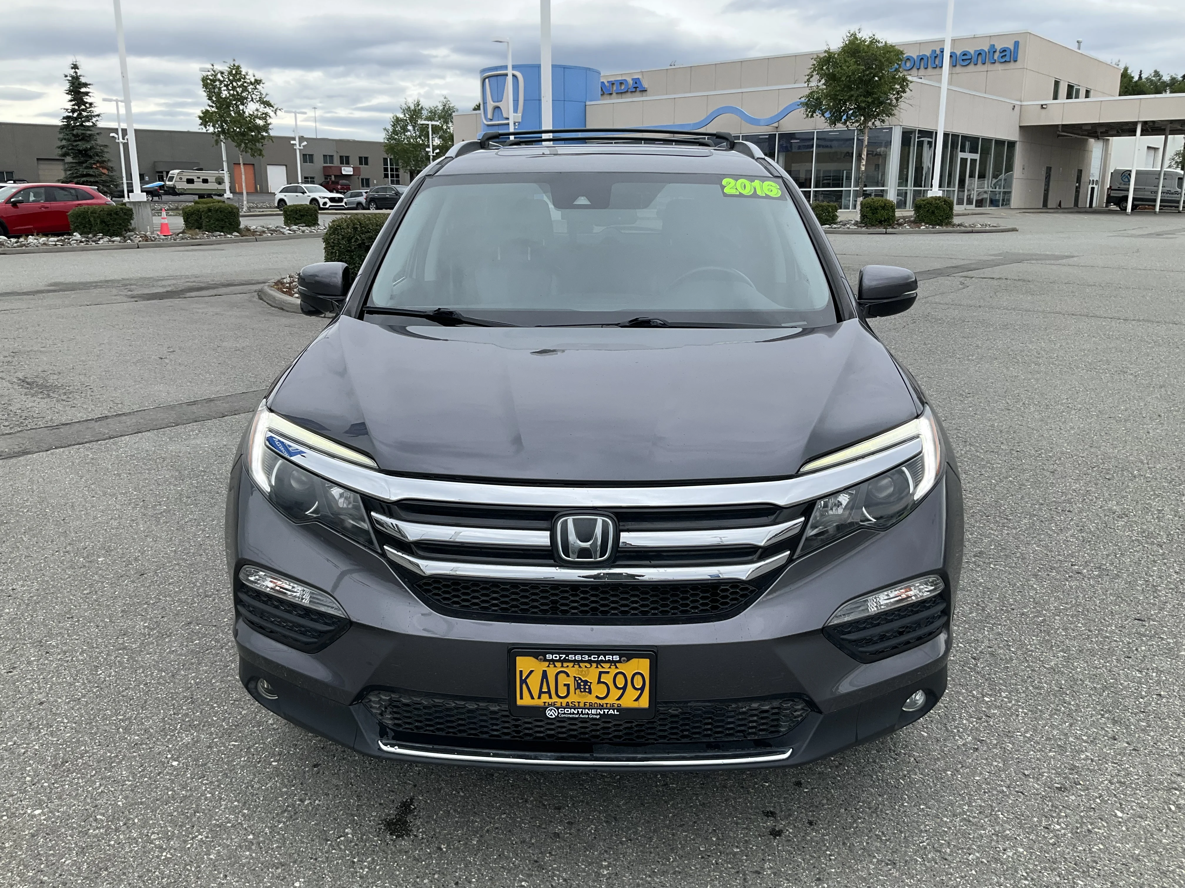 Used 2016 Grey Honda Touring image 2