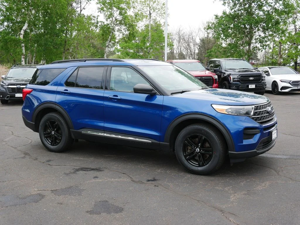 Used 2020 Ford Explorer XLT with VIN 1FMSK8DH7LGC59366 for sale in Minneapolis, Minnesota
