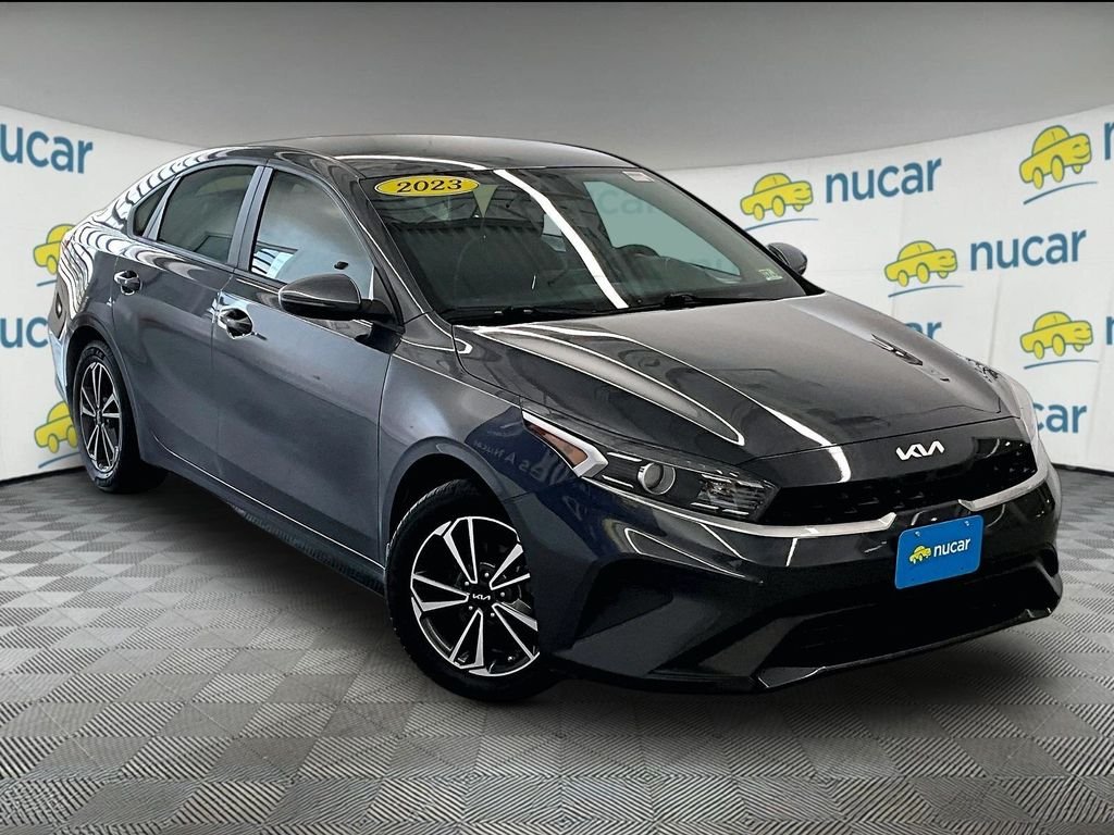 Used 2023 Gravity Gray Kia LXS image 1