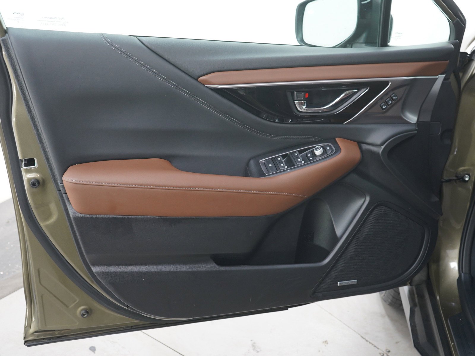Used 2023 Autumn Green Metallic Subaru Touring image 20
