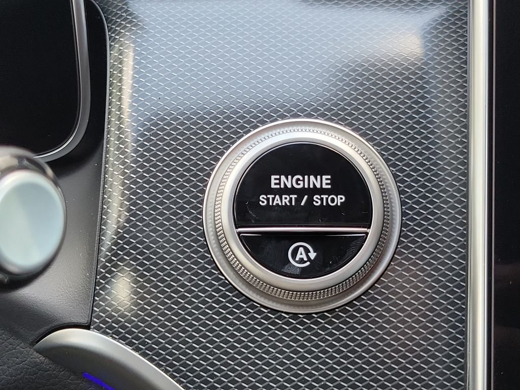 New 2026 MANUFAKTUR Alpine Grey Mercedes-Benz GLC 300 image 31