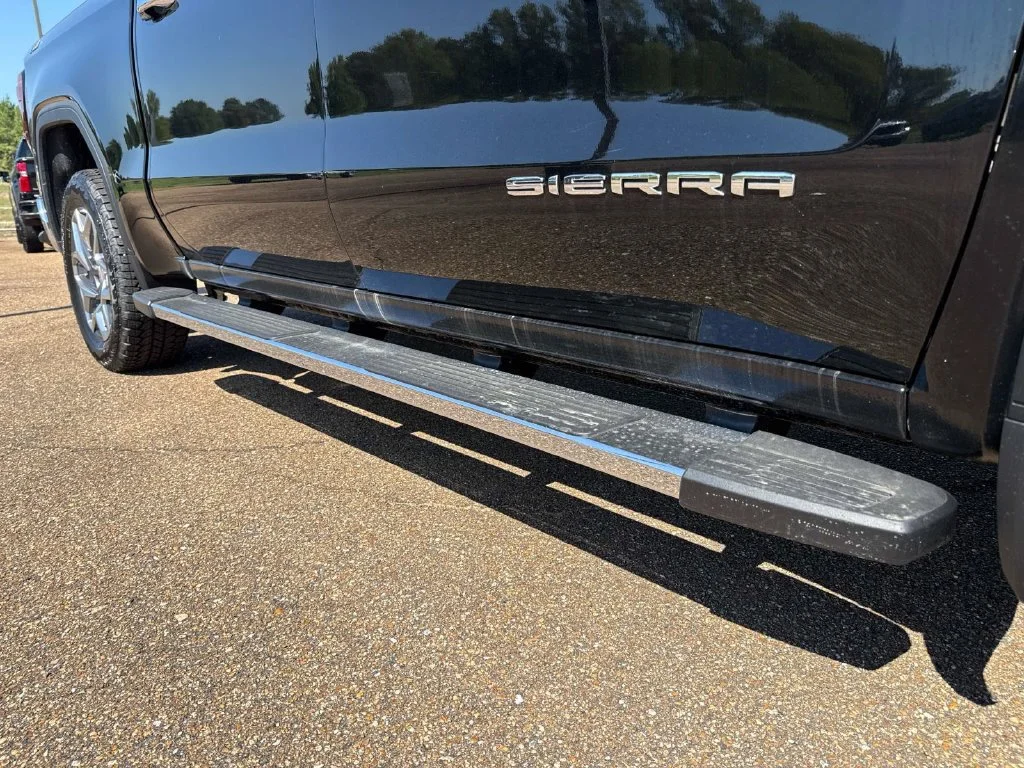 2026 GMC Sierra 1500 SLT - Photo 10