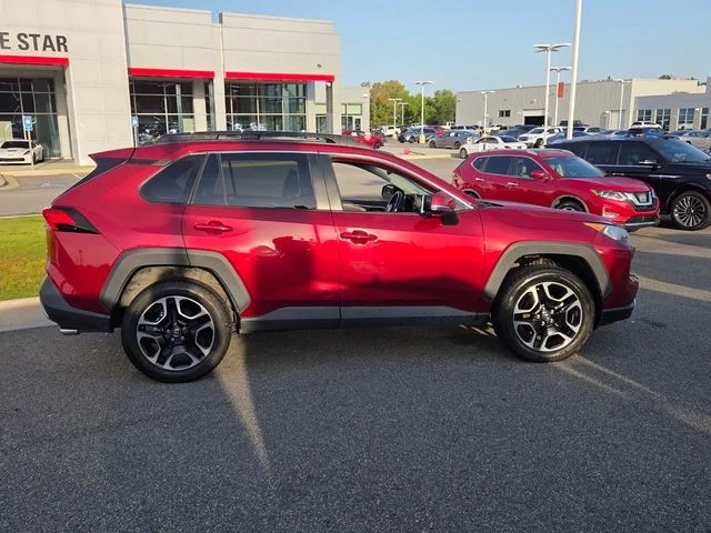 Used 2019 Red Toyota Adventure image 12