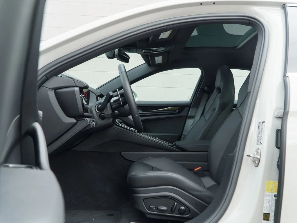 Used 2026  Porsche 4 image 17