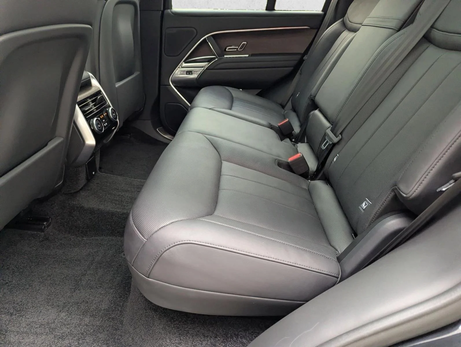 Used 2023 Black Land Rover SE image 16