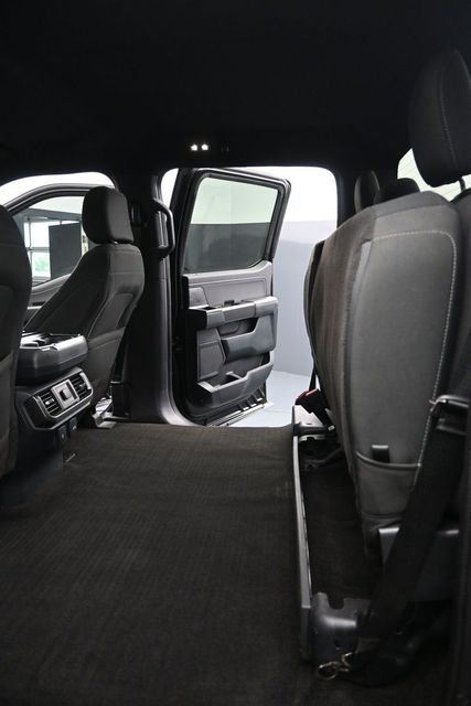 Used 2022 Black Ford XLT image 8