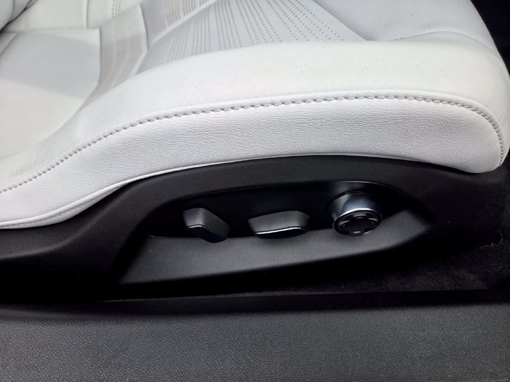 2025 Chevrolet Corvette 2LT - Photo 14