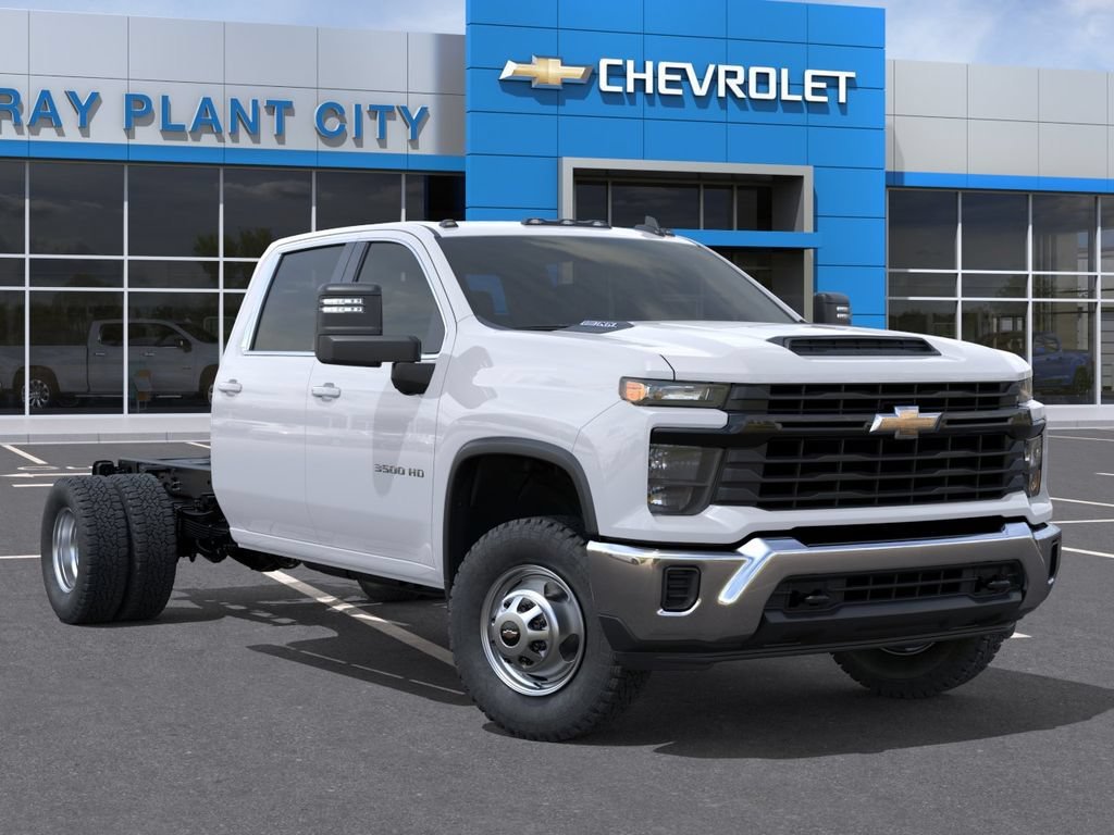 New 2026 Summit White Chevrolet Work Truck image 7