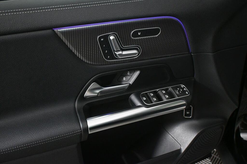 Used 2022 Cosmos Black Metallic Mercedes-Benz GLA 250 image 7