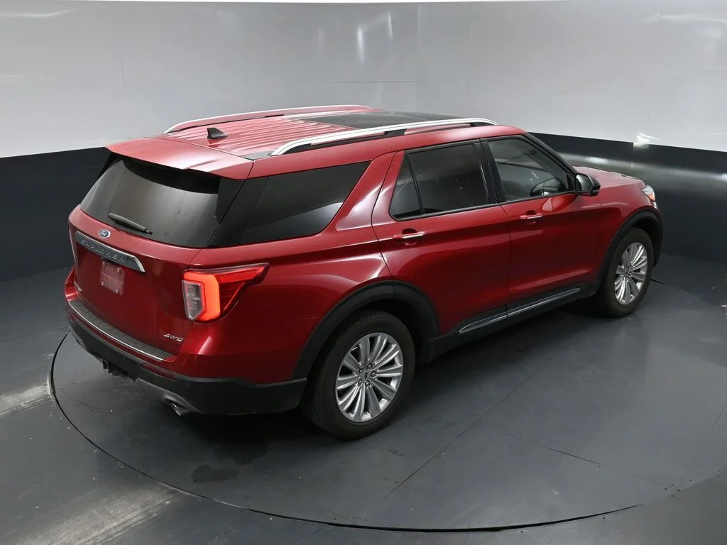 Used 2022 Red Ford Limited image 16