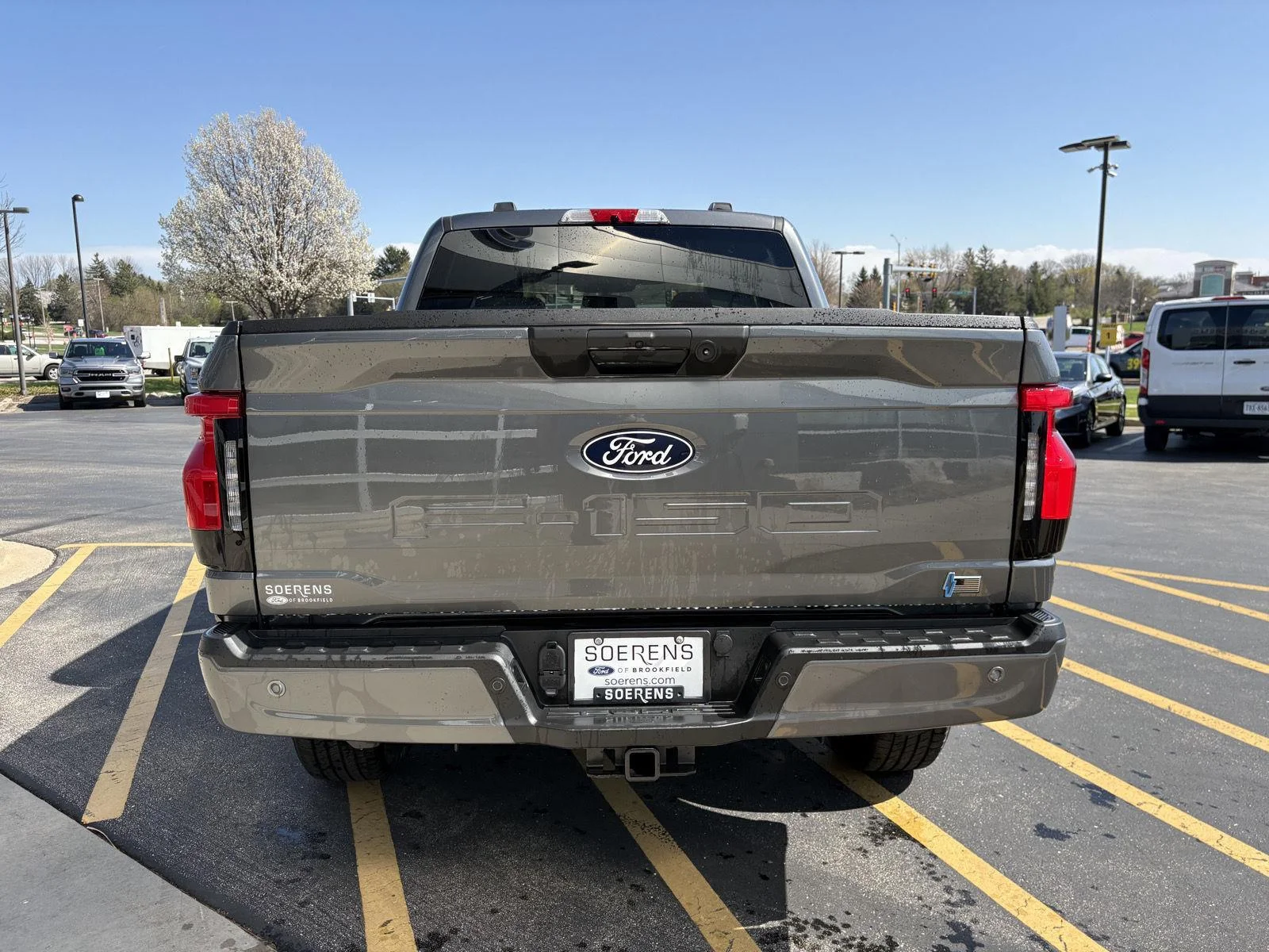 2025 Ford F-150 Lightning Flash - Photo 7