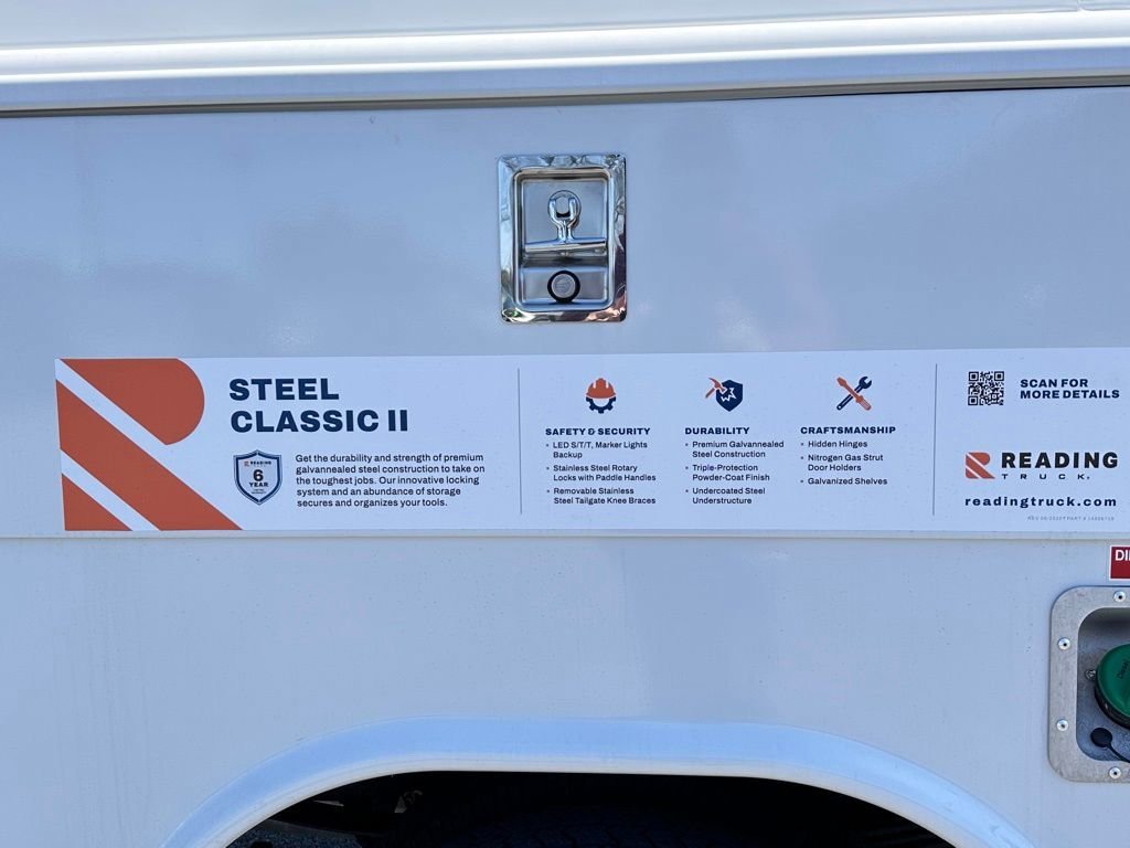 New 2026 Summit White GMC Pro image 32