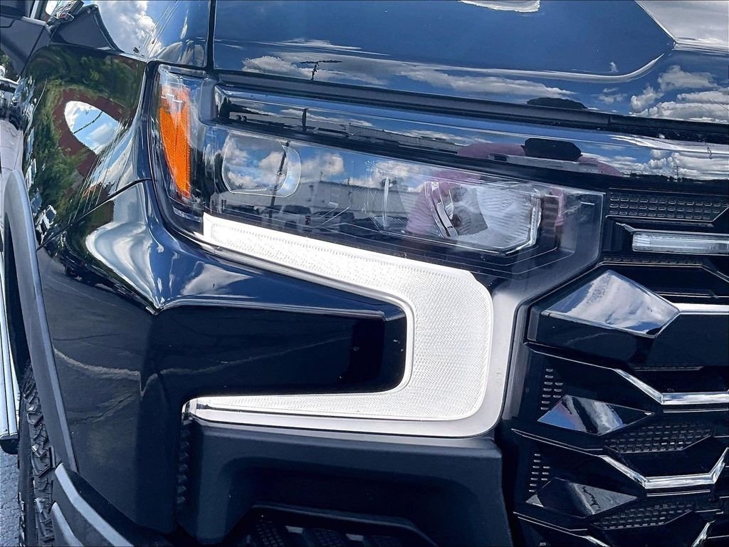 Used 2024 Black Chevrolet ZR2 image 34